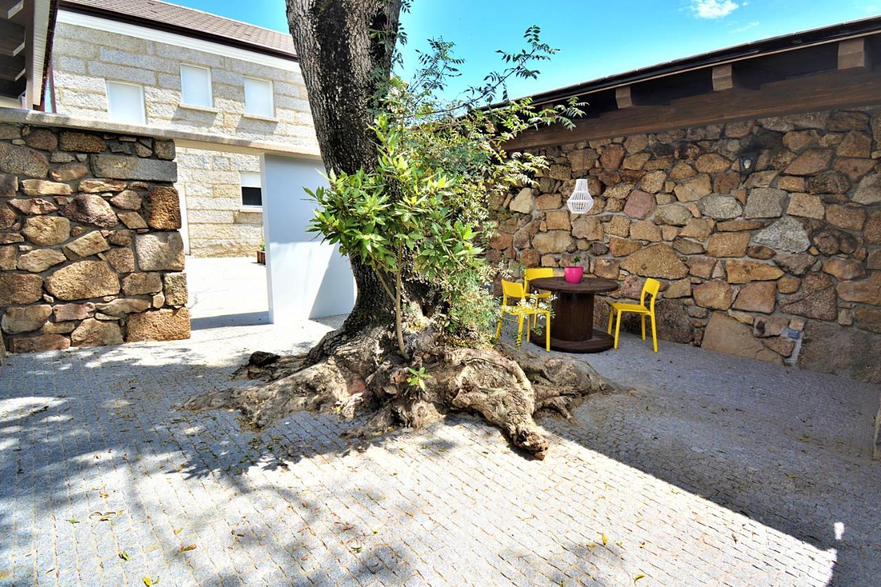 Galihost - Apartamentos Mamuela Ribadumia Exteriör bild
