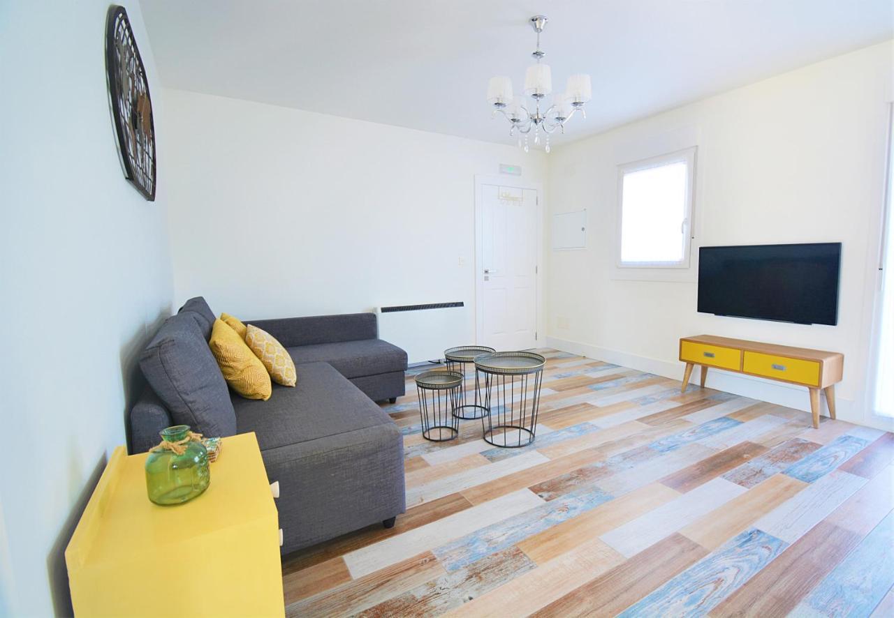 Galihost - Apartamentos Mamuela Ribadumia Exteriör bild