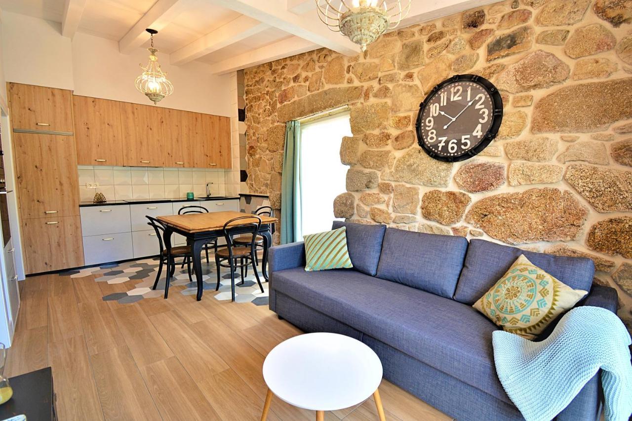 Galihost - Apartamentos Mamuela Ribadumia Exteriör bild